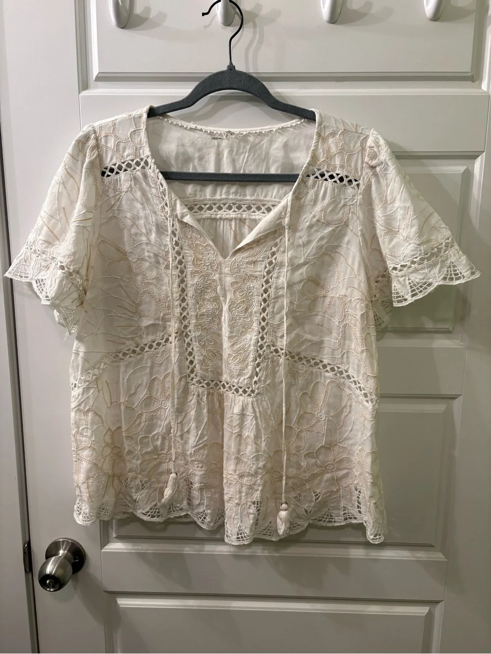 Feather Bone by Anthropologie Cream Lace Peasant Top - Lightweight Boho Blouse